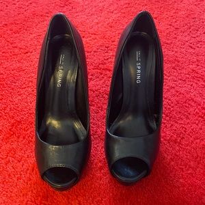 Stiletto Peep Toe Black Pump. Size 6. Never Worn. In Box.
